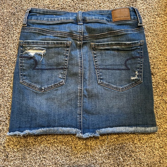 American Eagle high rise Denim Distressed Skirt - Picture 5 of 5